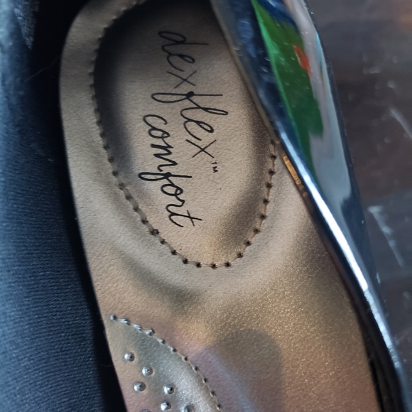 Heels - Picture 2 of 4